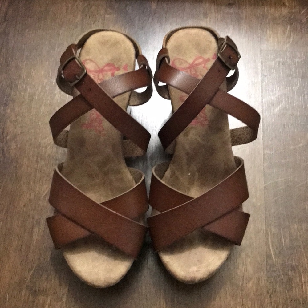 Wedge sandals